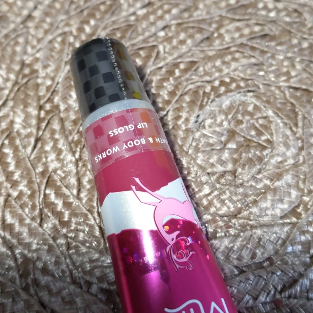 Twisted peppermint bath and body works lip gloss